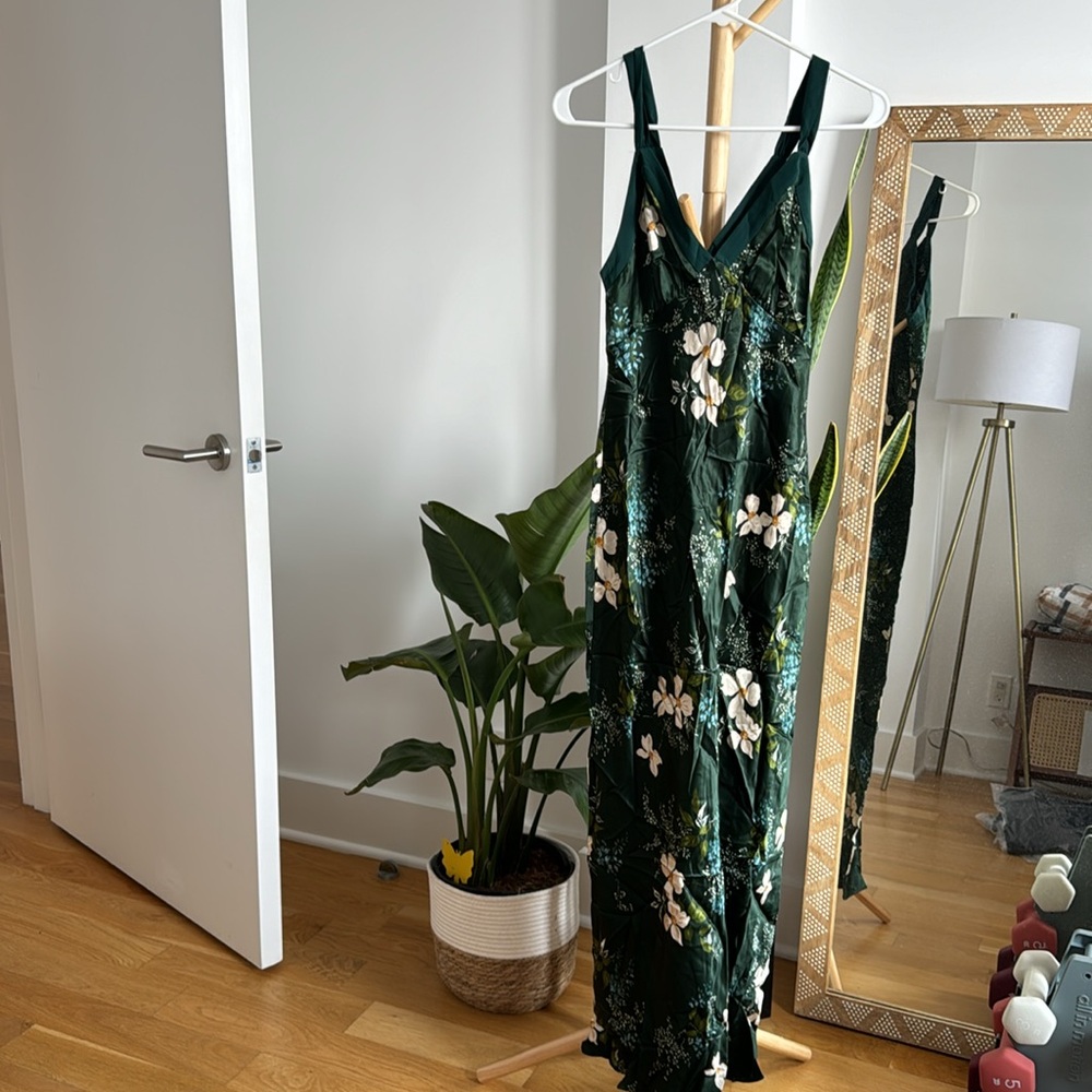 NWOT - Reformation Neola Dress